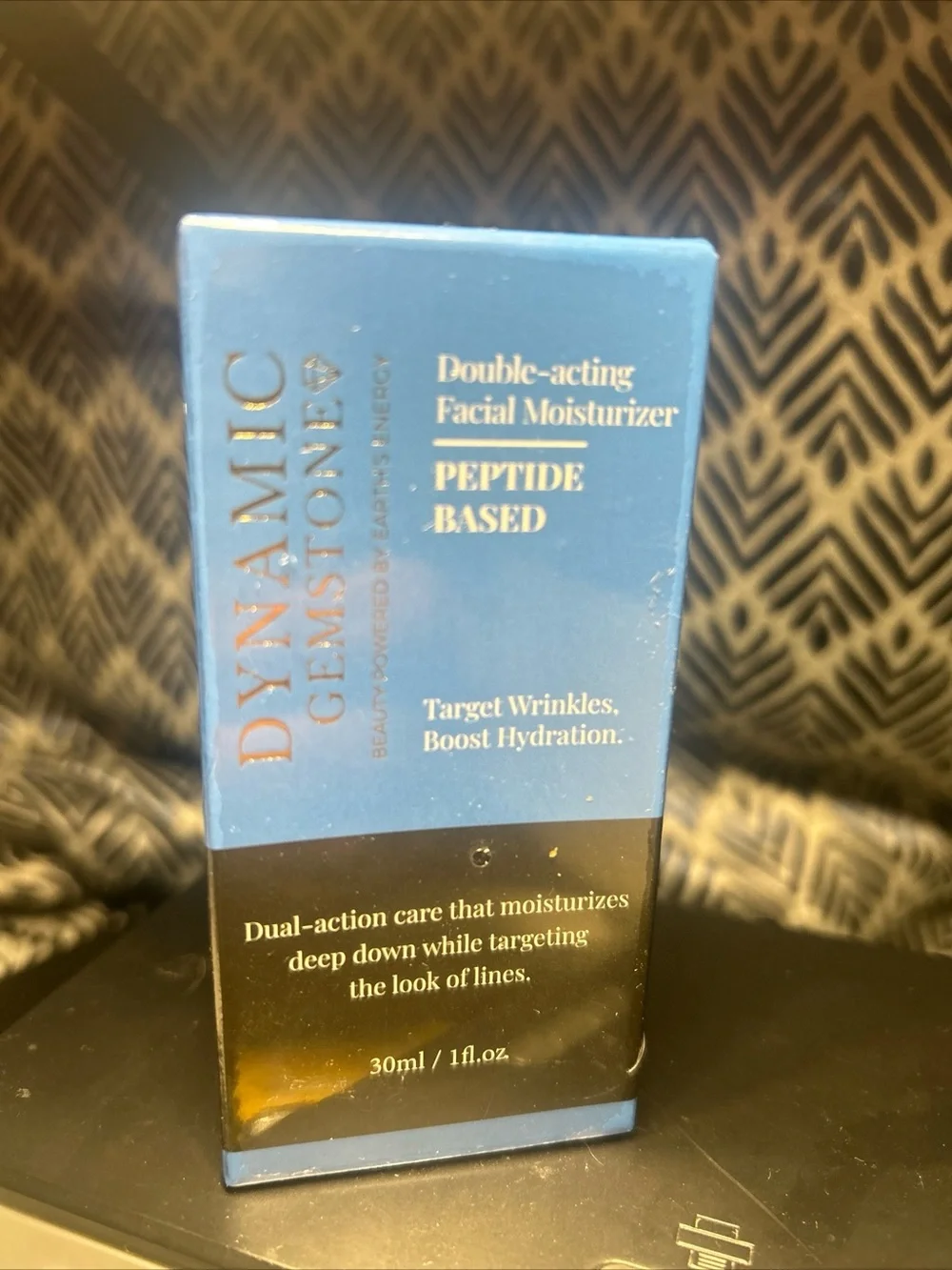 Dynamic Gemstone Double-Acting Peptide Moisturizer - Blue